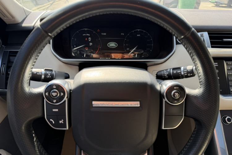 Used Land Rover Range Sport 2014 3.0 SC V6 HSE DYNAMIC Interior 5