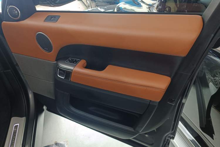 Used Land Rover Range Sport 2014 3.0 SC V6 HSE DYNAMIC Interior 5