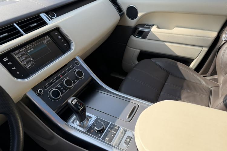 Used Land Rover Range Sport 2014 3.0 SC V6 HSE DYNAMIC Interior 6