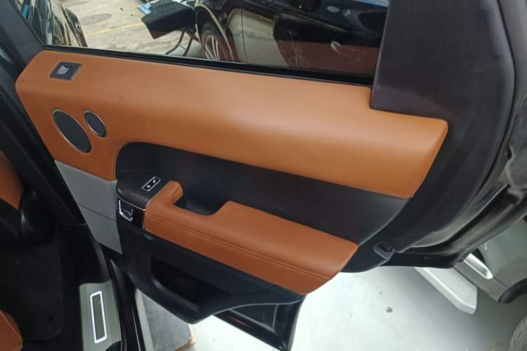 Used Land Rover Range Sport 2014 3.0 SC V6 HSE DYNAMIC Interior 6