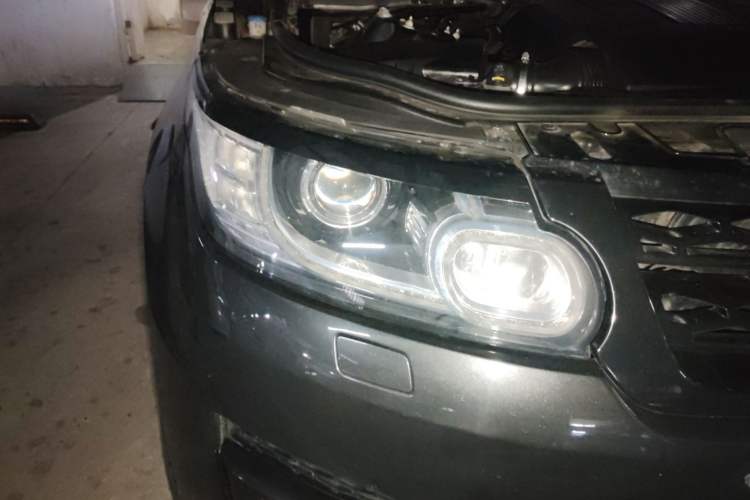 Used Land Rover Range Sport 2014 3.0 SC V6 HSE DYNAMIC Right Front Headlight