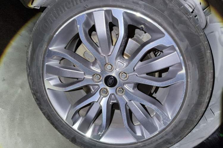Used Land Rover Range Sport 2014 3.0 SC V6 HSE DYNAMIC Right Front Wheel Hub