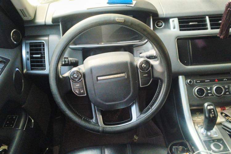 Used Land Rover Range Sport 2014 3.0 SC V6 HSE DYNAMIC Steering Wheel