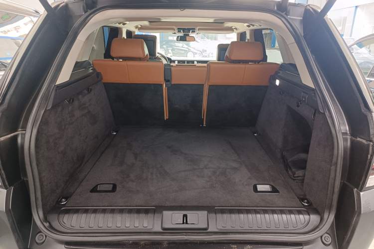 Used Land Rover Range Sport 2014 3.0 SC V6 HSE DYNAMIC Trunk