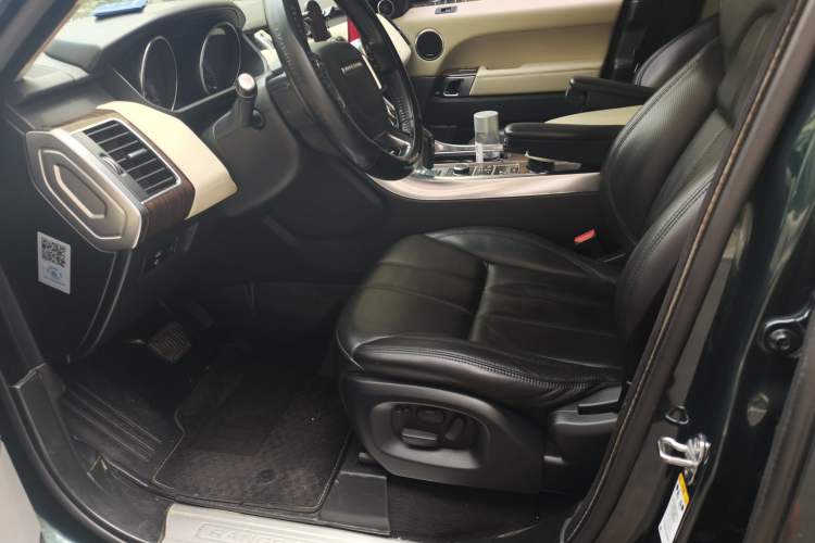 Used Land Rover Range Sport 2014 3.0 SC V6 HSE Left Front Seat