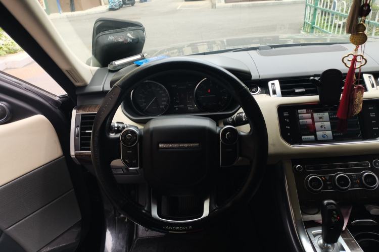 Used Land Rover Range Sport 2014 3.0 SC V6 HSE Steering Wheel