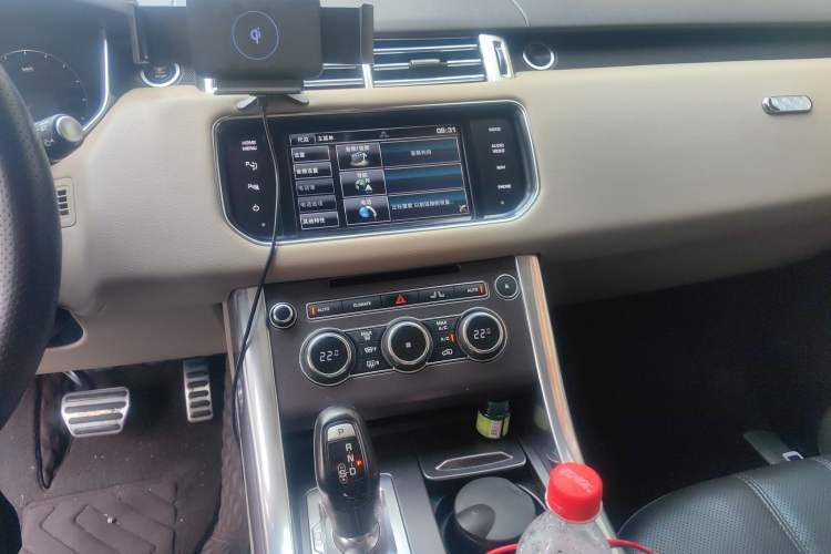 Used Land Rover Range Sport 2014 3.0 SC V6 HSE DYNAMIC Audio And AC Panel