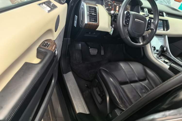 Used Land Rover Range Sport 2014 3.0 SC V6 HSE DYNAMIC Driver Seat