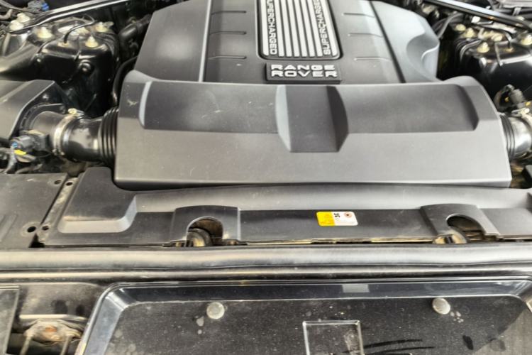 Used Land Rover Range Sport 2014 3.0 SC V6 HSE DYNAMIC Engine Bay