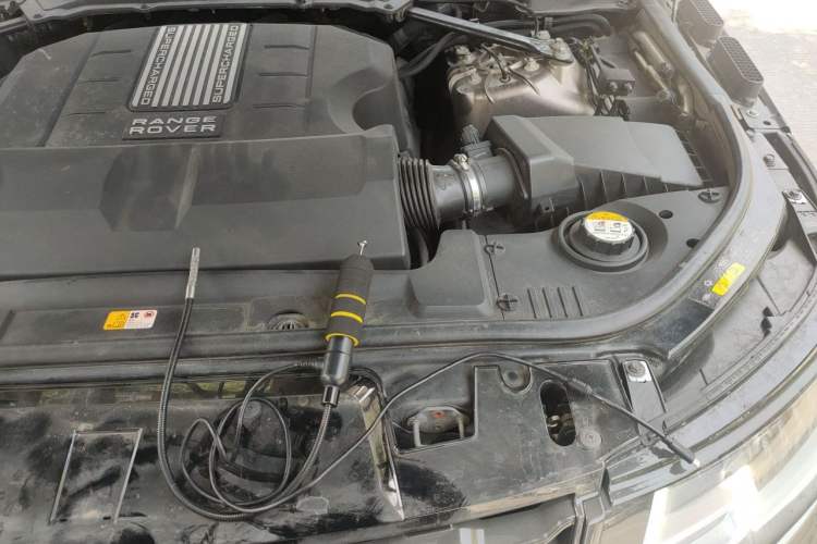 Used Land Rover Range Sport 2014 3.0 SC V6 HSE Engine Bay Left