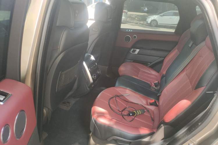 Used Land Rover Range Sport 2014 3.0 SC V6 HSE Left Rear Seat