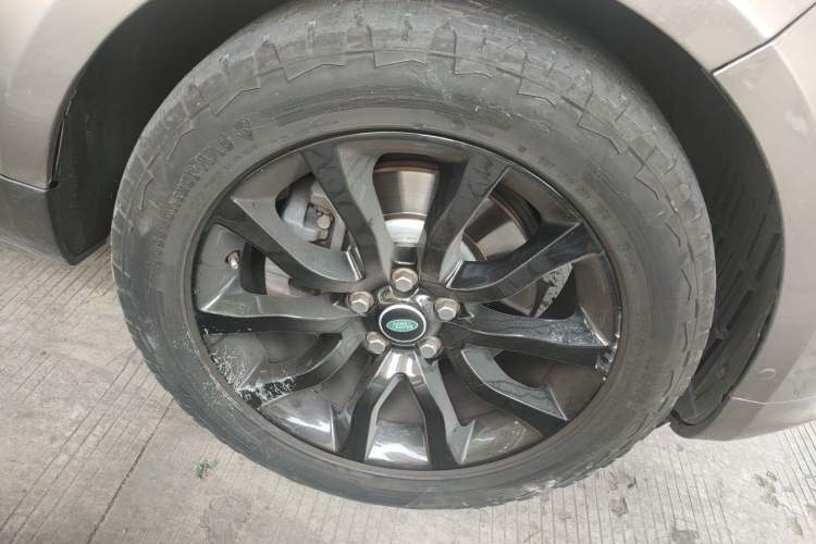 Used Land Rover Range Sport 2014 3.0 SC V6 HSE Right Front Wheel Hub