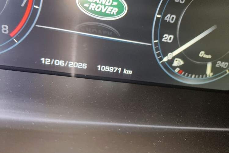 Used Land Rover Range Sport 2014 3.0 SC V6 HSE DYNAMIC Odometer Close Up
