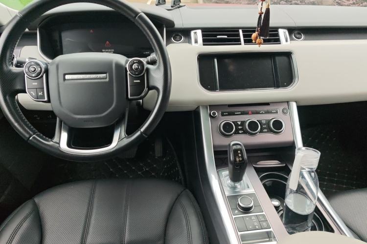 Used Land Rover Range Sport 2014 3.0 SC V6 HSE Center Console
