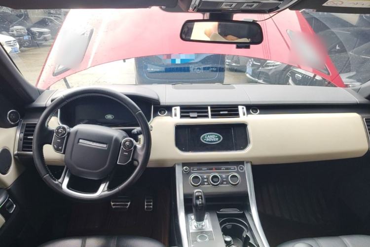 Used Land Rover Range Sport 2014 3.0 SC V6 HSE DYNAMIC Center Console