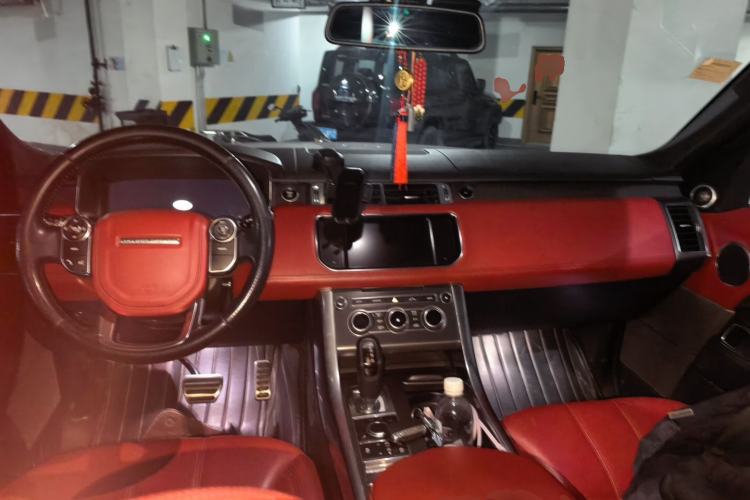 Used Land Rover Range Sport 2014 3.0 SC V6 HSE Center Console