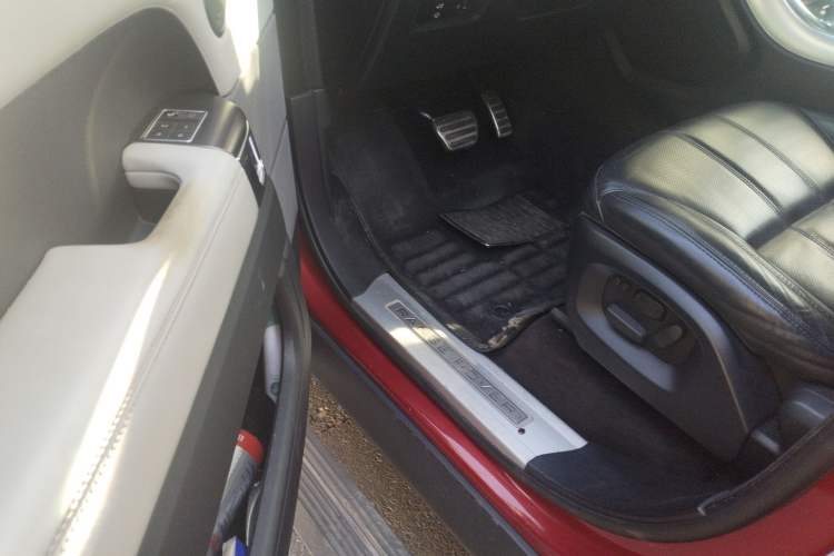 Used Land Rover Range Sport 2014 3.0 SC V6 HSE DYNAMIC Driver Seat