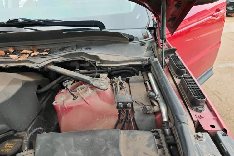 Used Land Rover Range Sport 2014 3.0 SC V6 HSE Engine Bay Left