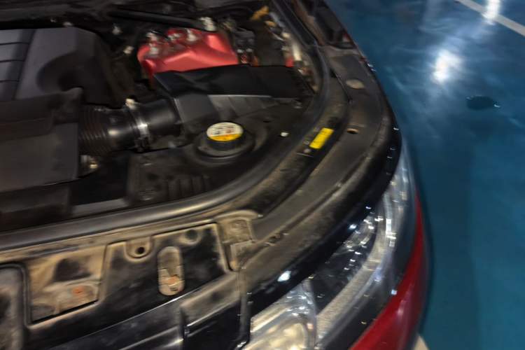 Used Land Rover Range Sport 2014 3.0 SC V6 HSE Engine Bay Left