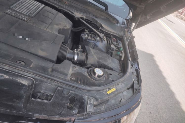 Used Land Rover Range Sport 2014 3.0 SC V6 HSE Engine Bay Left
