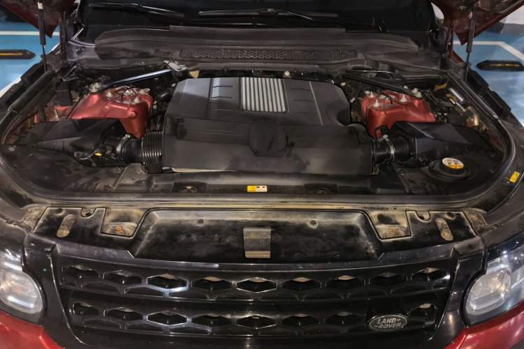 Used Land Rover Range Sport 2014 3.0 SC V6 HSE Engine Bay