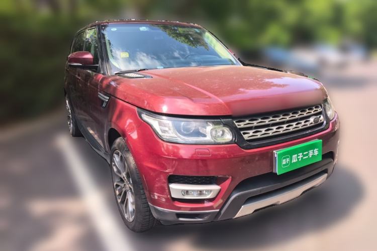 Used Land Rover Range Sport 2014 3.0 SC V6 HSE Front Right 45 Deg
