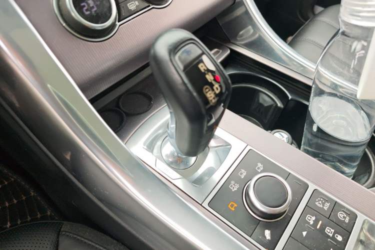 Used Land Rover Range Sport 2014 3.0 SC V6 HSE Gear Lever