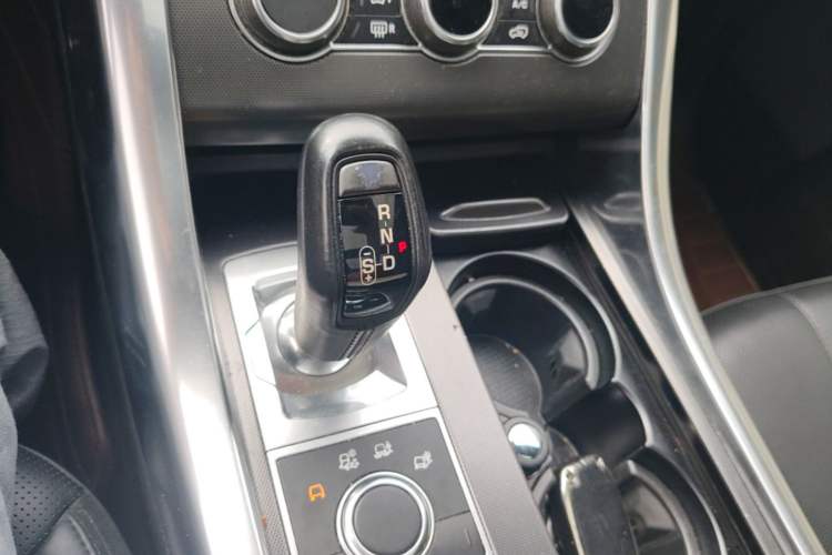 Used Land Rover Range Sport 2014 3.0 SC V6 HSE DYNAMIC Gear Lever