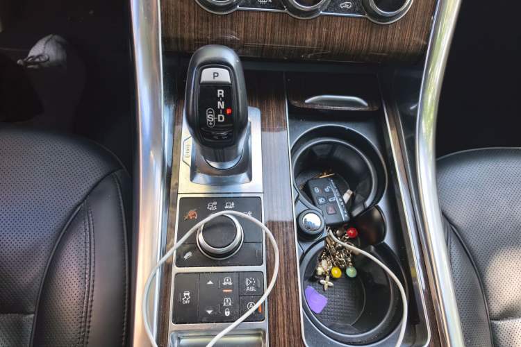 Used Land Rover Range Sport 2014 3.0 SC V6 HSE Gear Lever