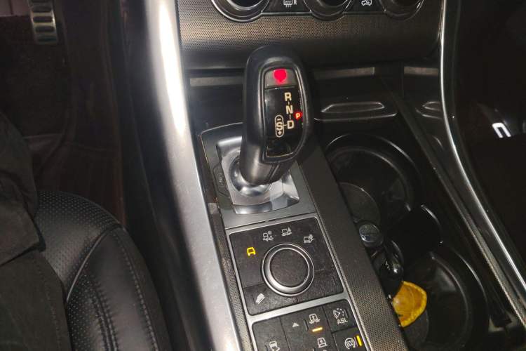 Used Land Rover Range Sport 2014 3.0 SC V6 HSE DYNAMIC Gear Lever