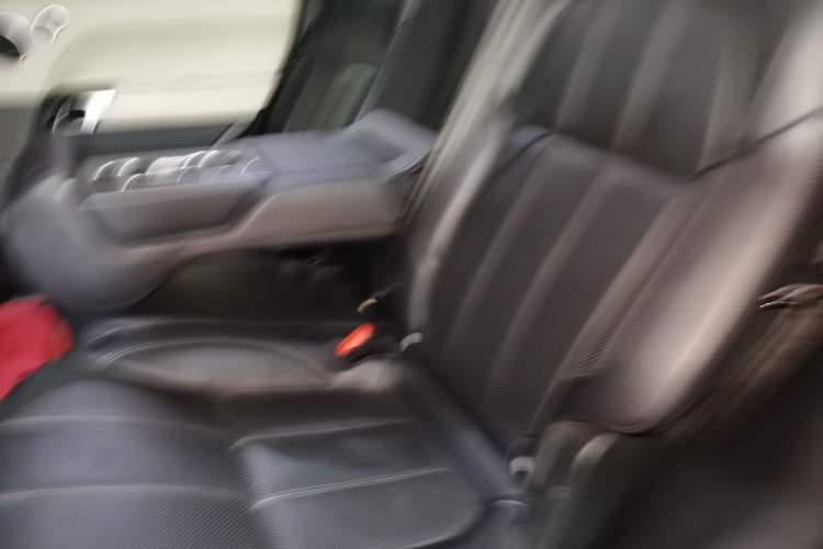 Used Land Rover Range Sport 2014 3.0 SC V6 HSE Left Rear Seat
