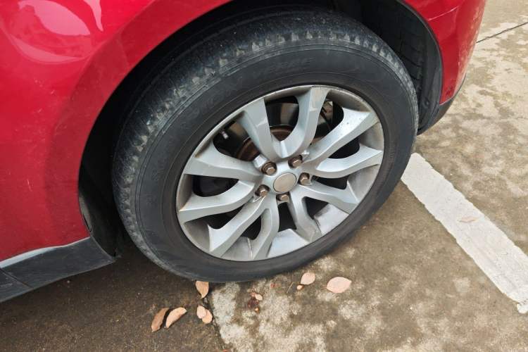 Used Land Rover Range Sport 2014 3.0 SC V6 HSE Right Front Wheel Hub