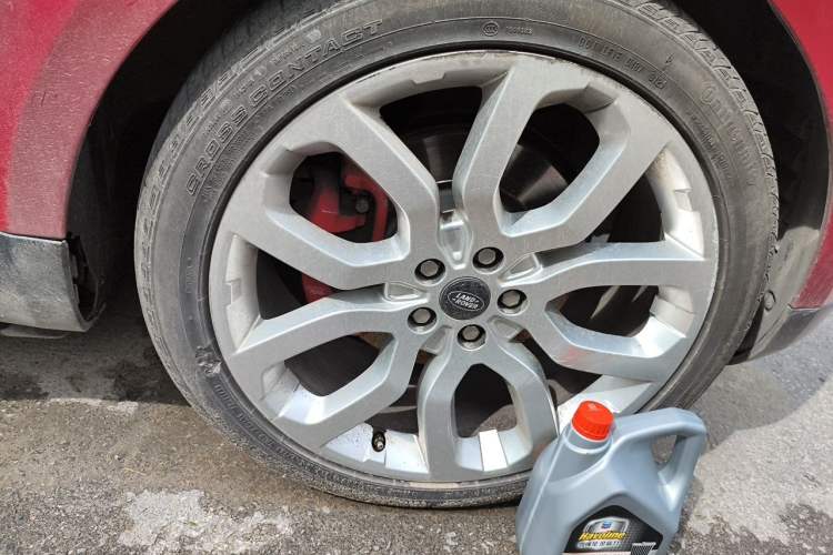 Used Land Rover Range Sport 2014 3.0T V6 Gasoline Version U.S. Specification Right Front Wheel Hub
