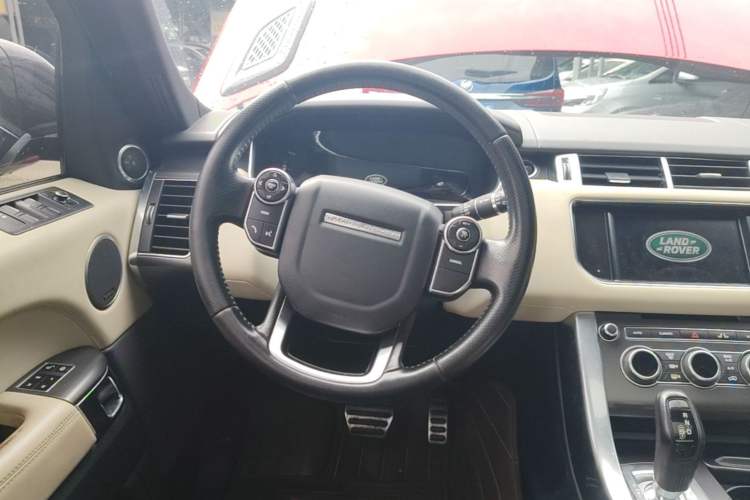 Used Land Rover Range Sport 2014 3.0 SC V6 HSE DYNAMIC Steering Wheel