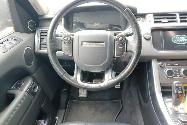 Used Land Rover Range Sport 2014 3.0 SC V6 HSE DYNAMIC Steering Wheel