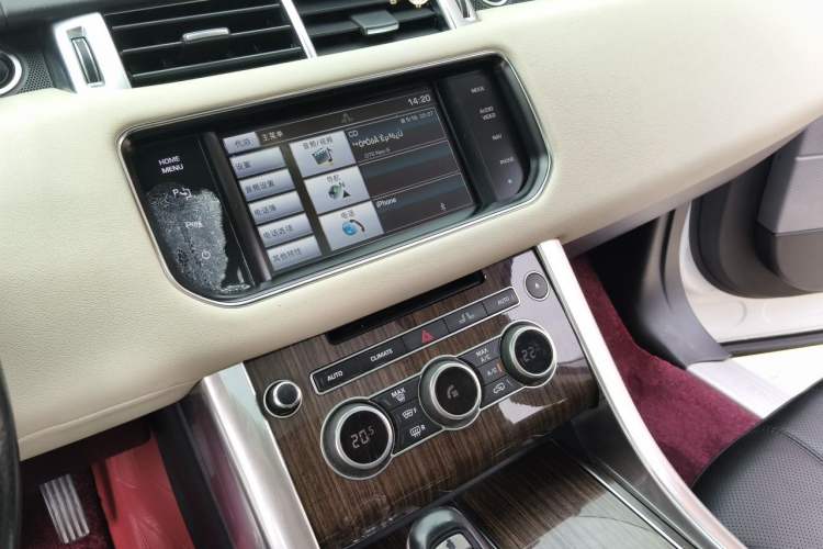 Used Land Rover Range Sport 2014 3.0 SC V6 HSE Audio And AC Panel
