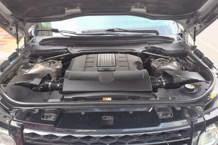 Used Land Rover Range Sport 2014 3.0 SC V6 HSE DYNAMIC Engine Bay