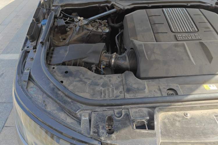 Used Land Rover Range Sport 2014 3.0 SC V6 HSE DYNAMIC Engine Bay Right