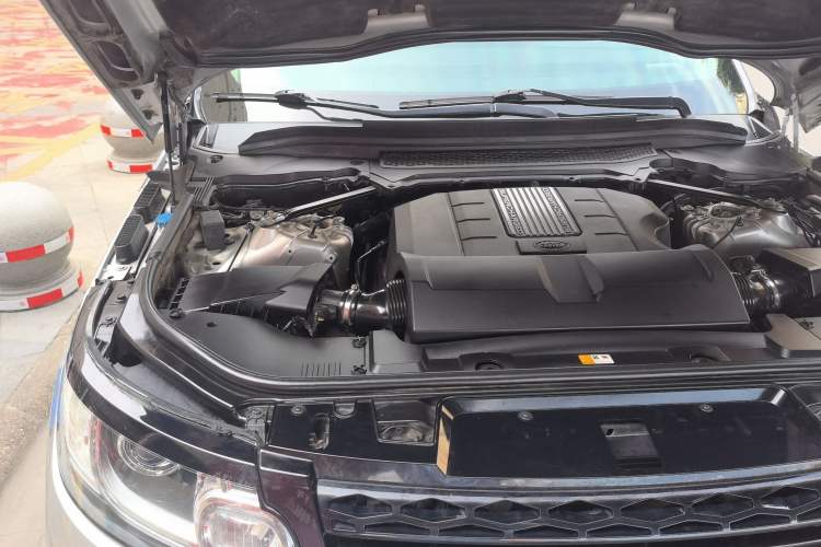 Used Land Rover Range Sport 2014 3.0 SC V6 HSE DYNAMIC Engine Bay Right