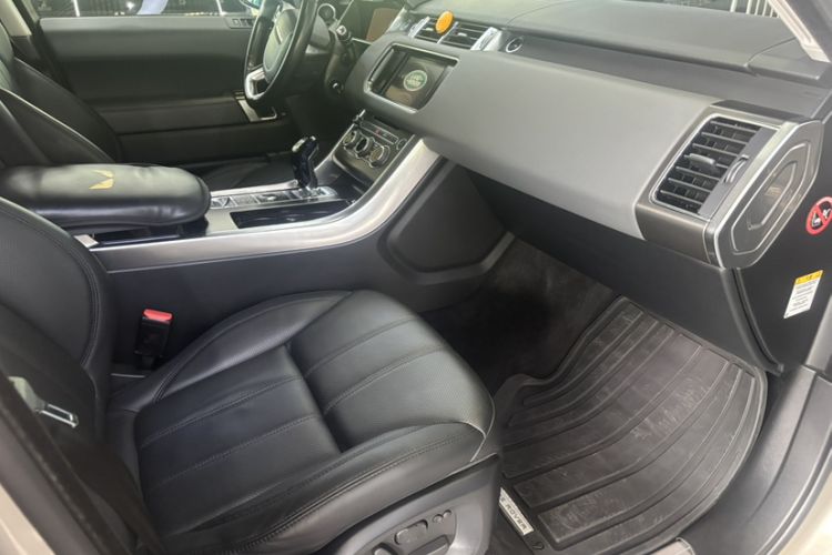 Used Land Rover Range Sport 2014 3.0 SC V6 HSE DYNAMIC Interior 9