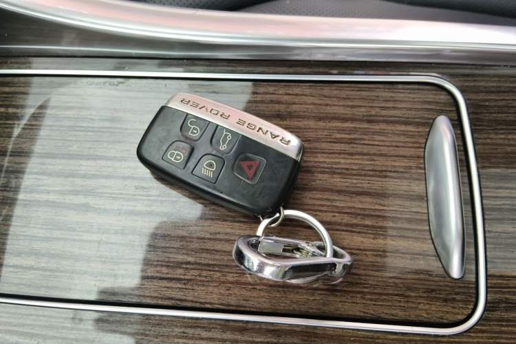 Used Land Rover Range Sport 2014 3.0 SC V6 HSE Vehicle Key
