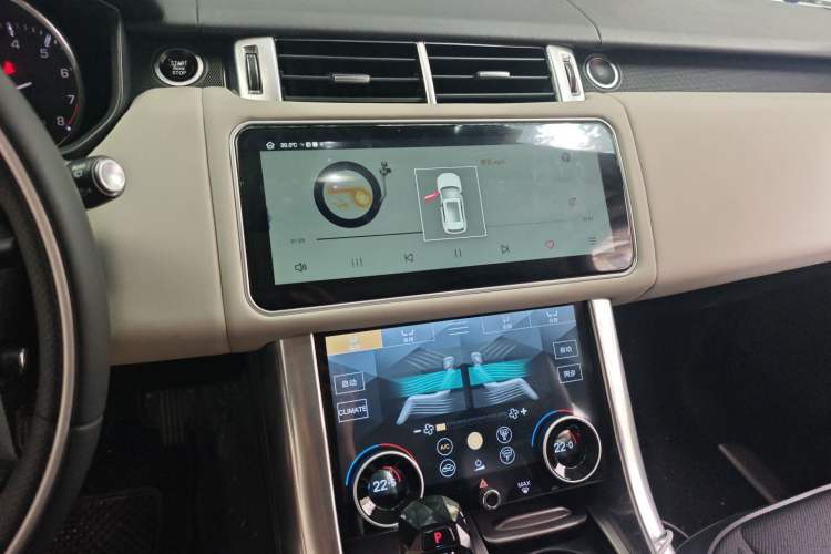 Used Land Rover Range Sport 2014 3.0 SC V6 HSE Audio And AC Panel