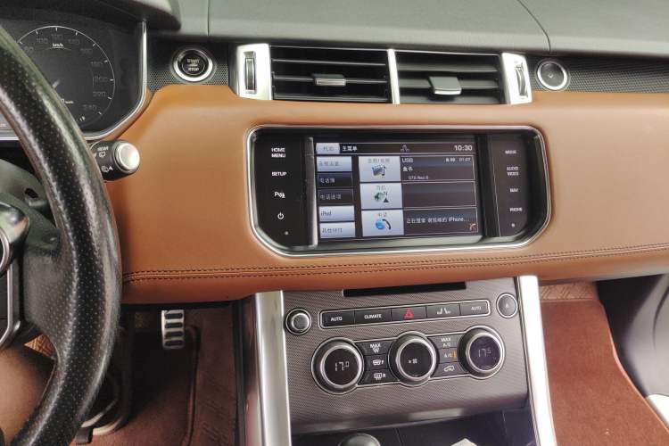 Used Land Rover Range Sport 2014 3.0 SC V6 HSE DYNAMIC Audio And AC Panel