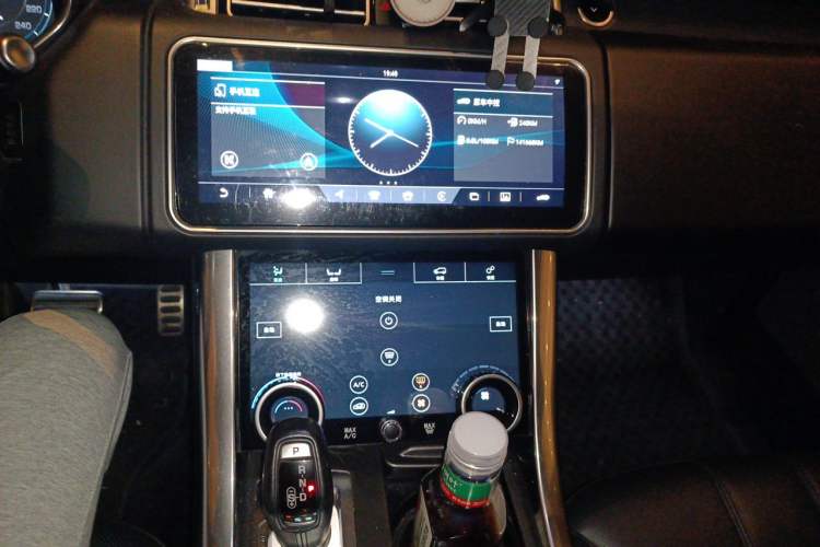 Used Land Rover Range Sport 2014 3.0 SC V6 HSE DYNAMIC Audio And AC Panel