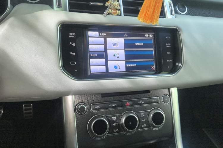 Used Land Rover Range Sport 2014 3.0 SC V6 HSE DYNAMIC Audio And AC Panel