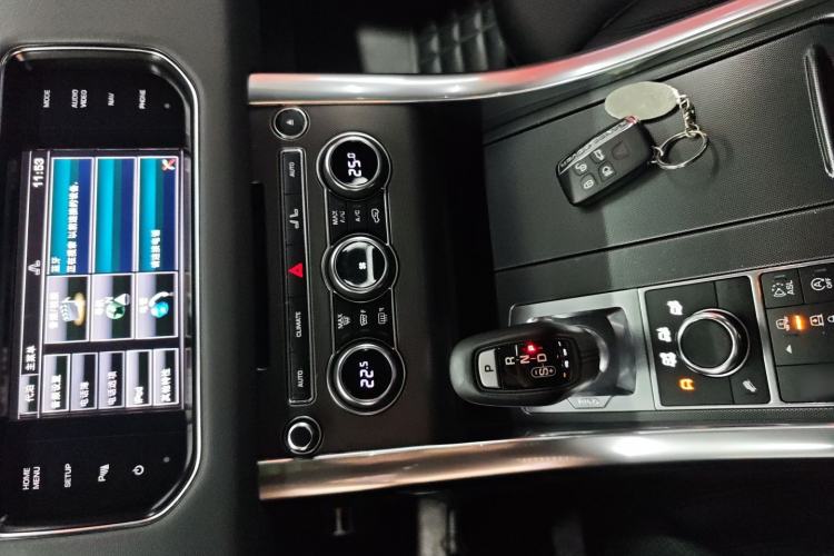 Used Land Rover Range Sport 2014 3.0 SC V6 HSE DYNAMIC Audio And AC Panel