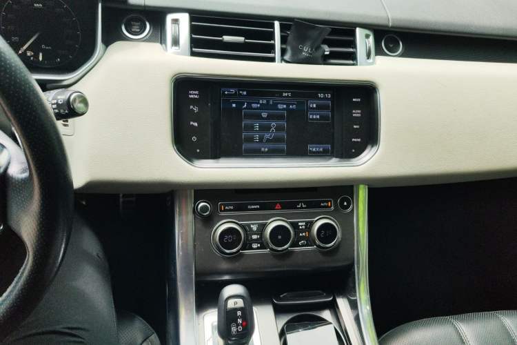 Used Land Rover Range Sport 2014 3.0 SC V6 HSE DYNAMIC Audio And AC Panel