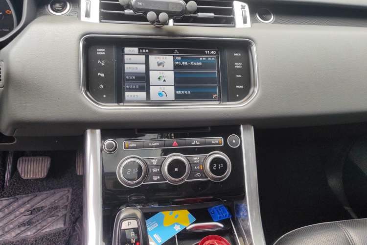 Used Land Rover Range Sport 2014 3.0 SC V6 HSE Audio And AC Panel