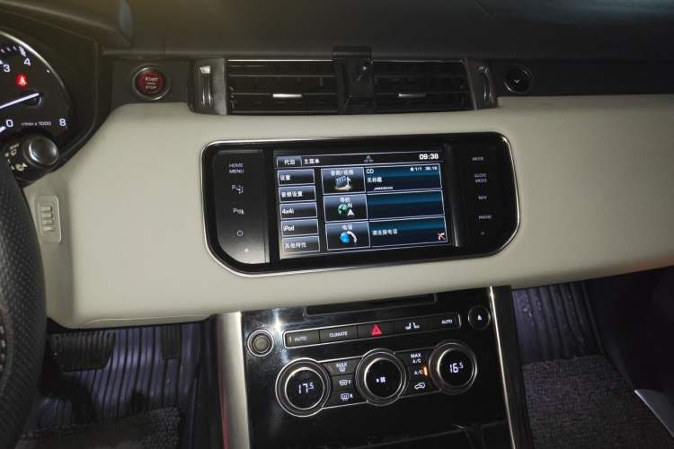 Used Land Rover Range Sport 2014 3.0 SC V6 HSE Audio And AC Panel