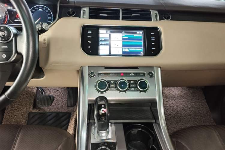 Used Land Rover Range Sport  Audio And AC Panel